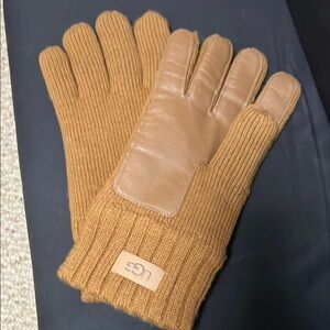 LIKE NEW! UGG men’s wool gloves with leather palm - LARGE